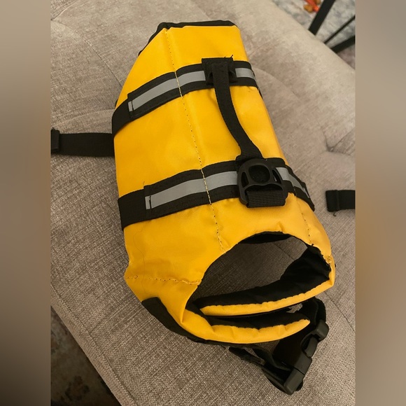 Dog Swim Vest / Life Jacket - Picture 4 of 7